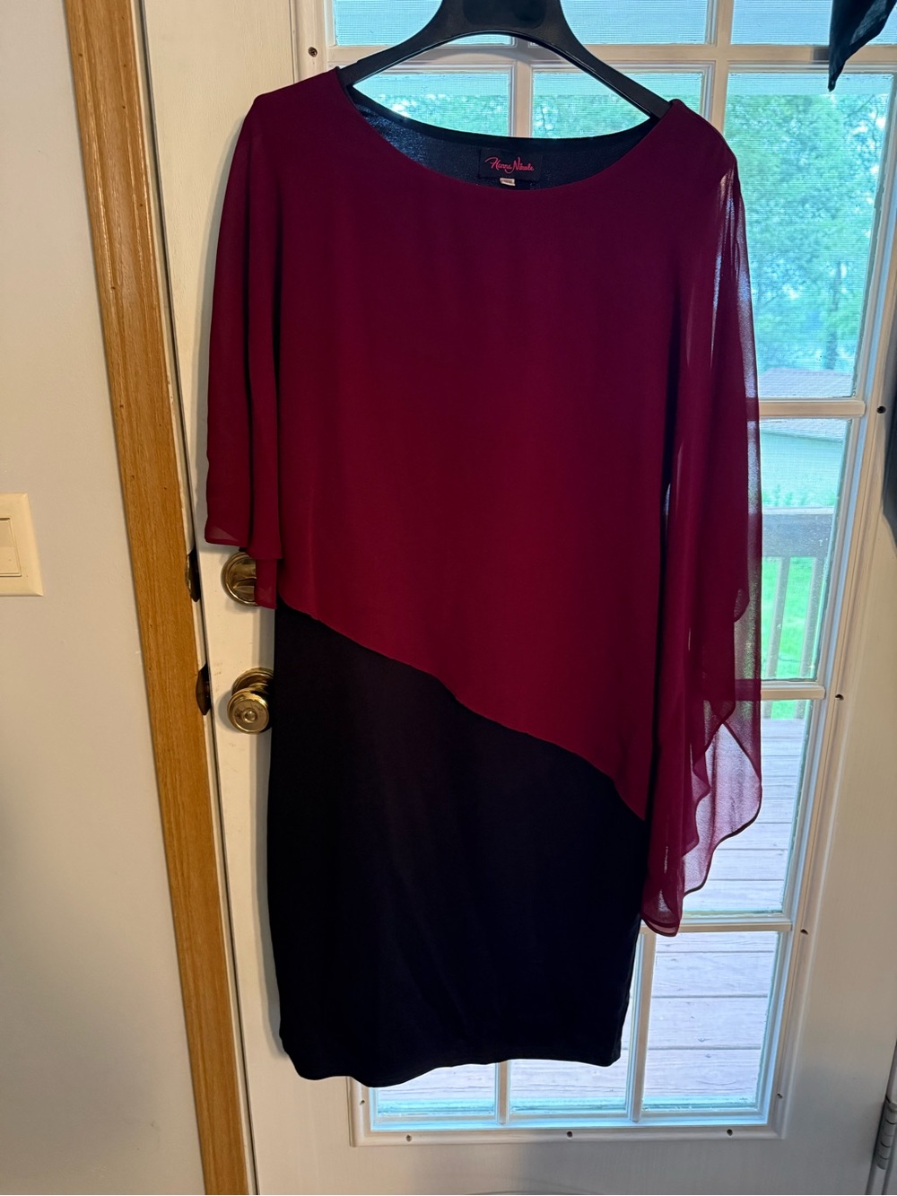 Elegant Two-Tone Burgundy and Black Women's Dress
